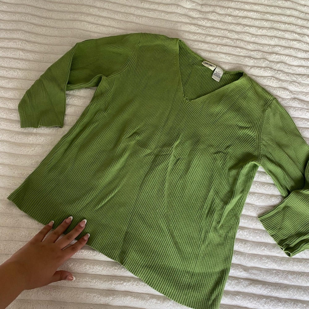 Green V-neck Ribbed Sweater ⭐️